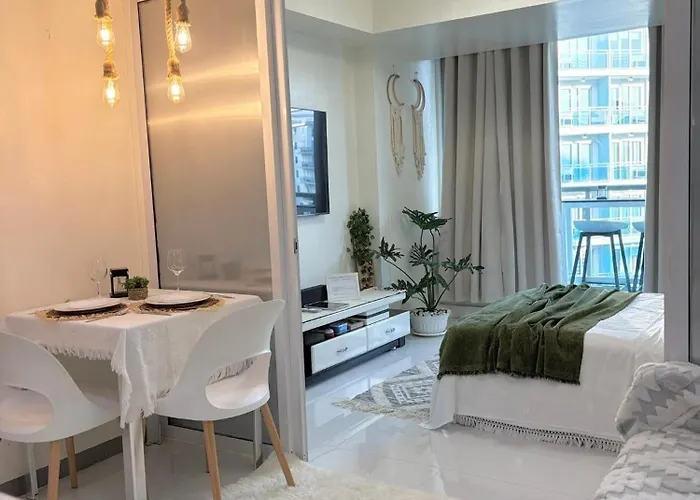 Transient Purplev Staycation مانيلا